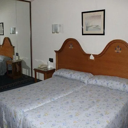 Hotel Ebora By Vivere Stays Talavera de la Reina Zewnętrze zdjęcie